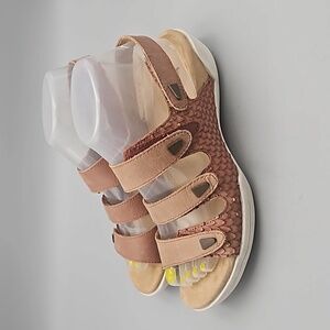 Halsa Damaris Strap Sandal Women 7 taupe